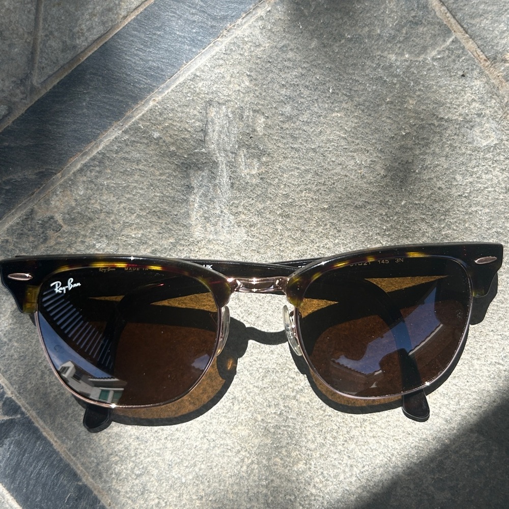Ray-Ban Tortoise Shell Sunglasses - Picture 2 of 13